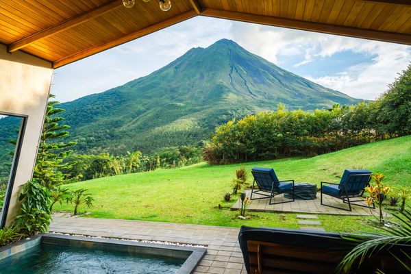 Villas-privadas-con-vista-al-volcán-Arenal