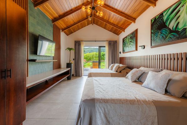 Luxury-villas-costa-rica-la-fortuna
