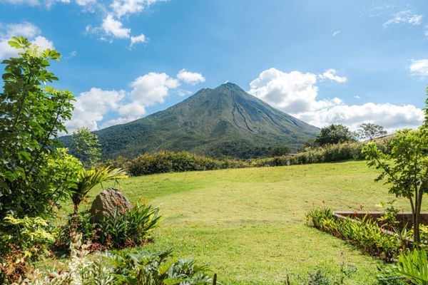 Lugares donde quedarse en La Fortuna con vistas panorámicas al volcán Arenal