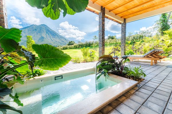 Private villa with the best volcano arenal views