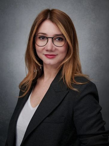 Portrait Laura Iancu SEO Expert