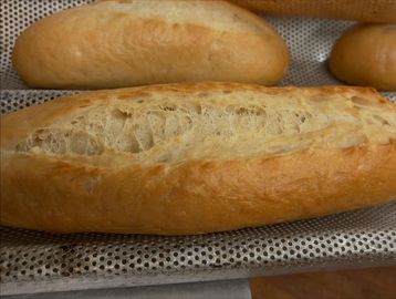 Crispy rolls for your sandwiches...throw a few meatballs, mozzarella and sauce and WOW