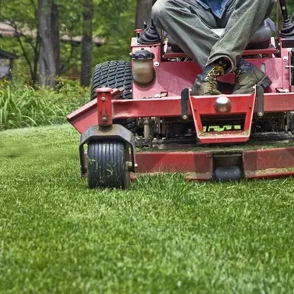 commercial landscaping

office park landscaping

landscape maintenance contracts

