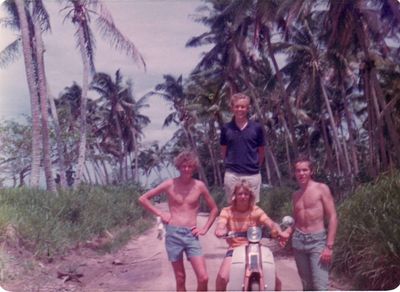 Fiji Cruise - Onshore with Peter & 2  mates.
