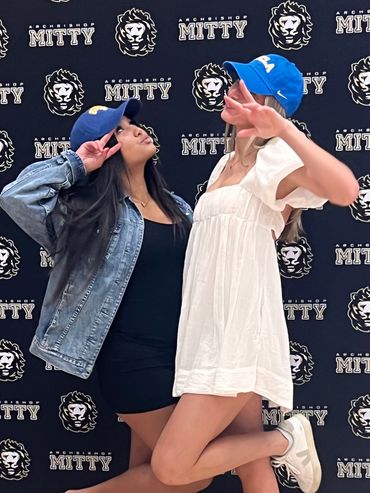 Signing Day with my FAVE sister!
#legit #talent #leadership #respect #sister4L #alllove #CCSPOY 