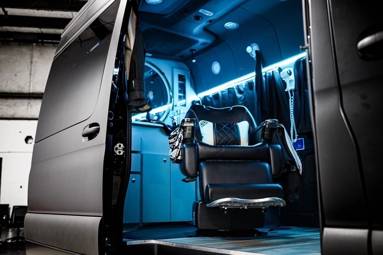 Mobile Mobile Barber KLEANGROOMING Orlando, Florida