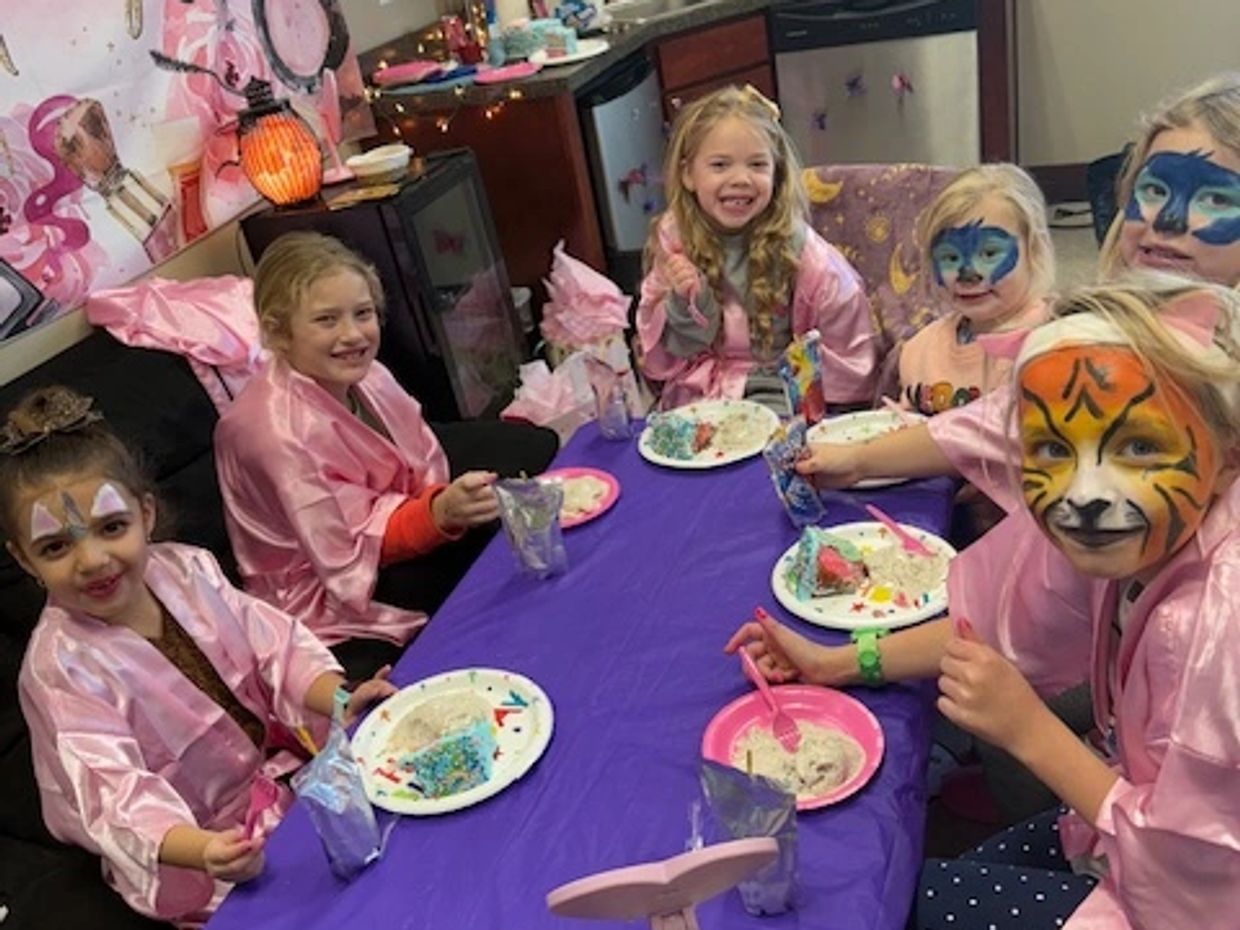 Kids spa party in Lincoln Nebraska at Powers Sparkle & Shine Wonderland