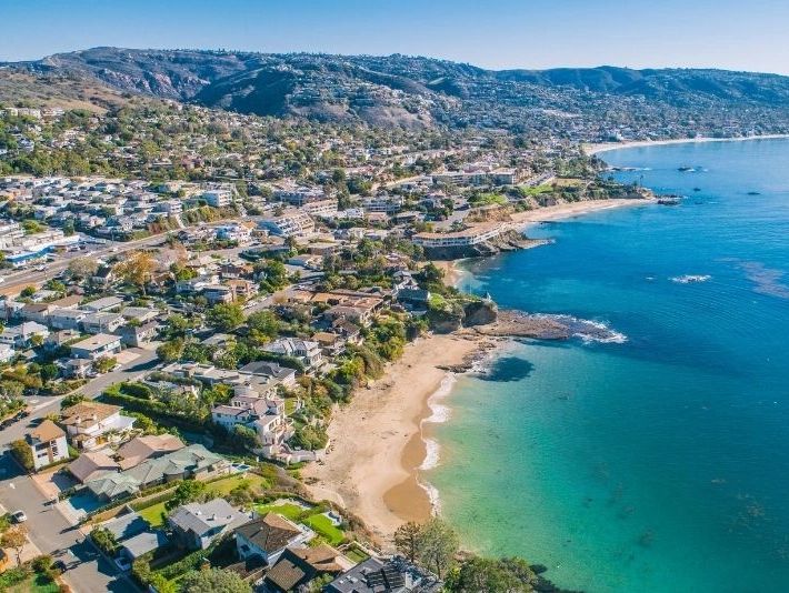 Beautiful picture of Orange County, CA - Encapsulating the vast reach of Caption Legal's dominance.