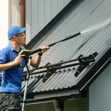 Pressure washing 
