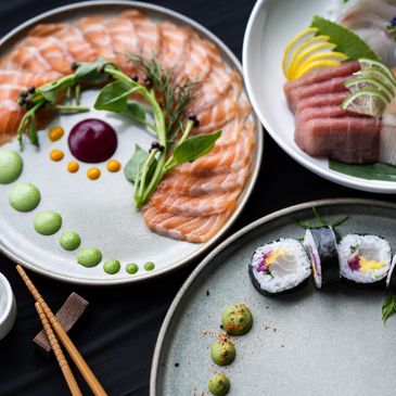 Private sushi chef St. Thomas preparing omakase dinner in a villa with fresh local seafood