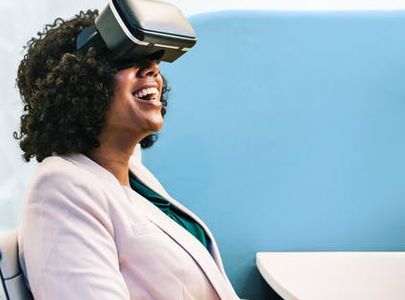 woman wearing vrtual reality headset