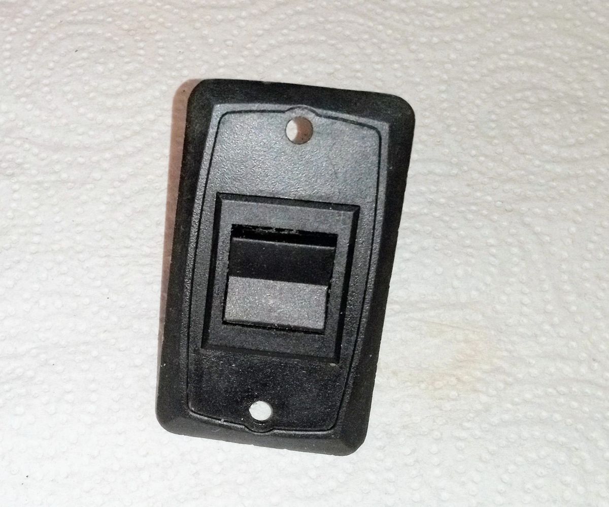 BLACK LARGE ROCKER SWITCH WITH BACK PLATE
