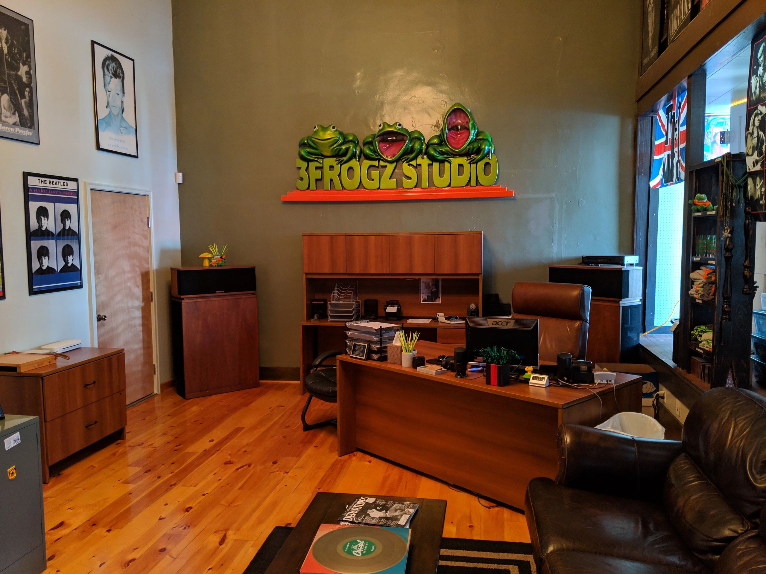 Real studio photo for 3 Frogz Studios