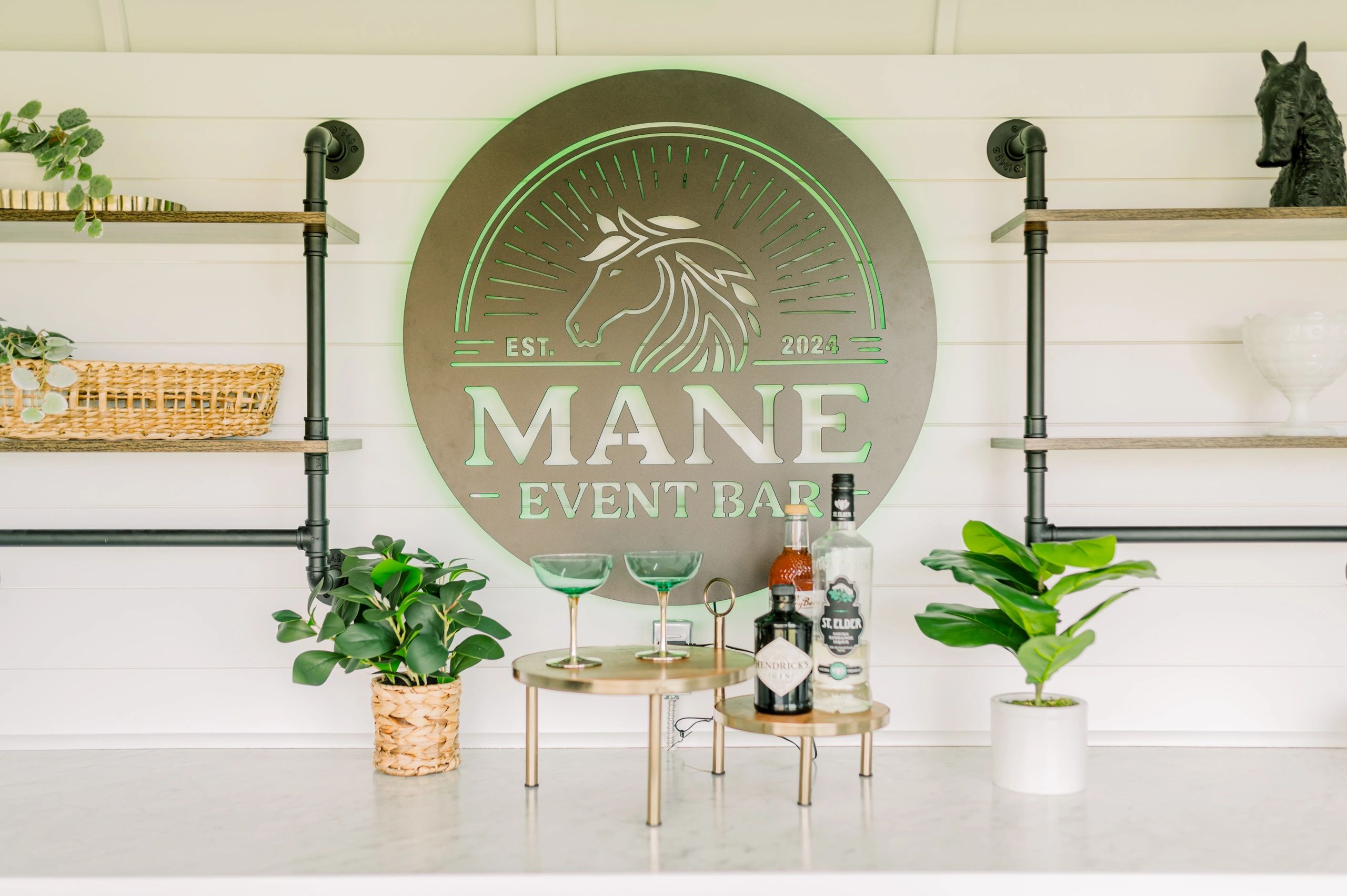 Maneeventbar - Mobile Bar in Winston-Salem