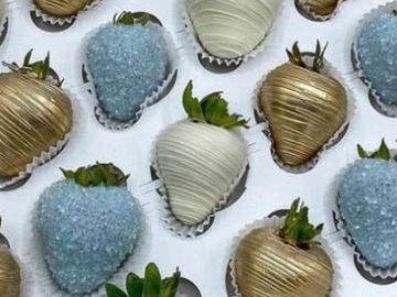 CHOCOLATE COVERED STRAWBERRIES