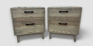 Tables de chevet, en frêne