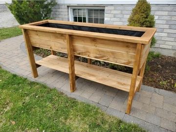 Barrie Planters, Local made planters, raised garden planters, cedar garden planters simcoe county