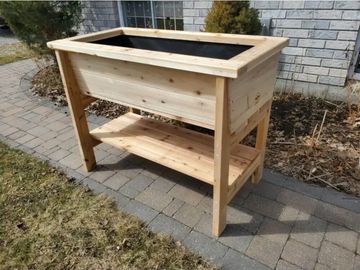Barrie Planters, Local made planters, raised garden planters, cedar garden planters simcoe county