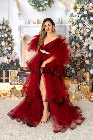 Holiday portraits with festive backdrop Granite Bay photographer