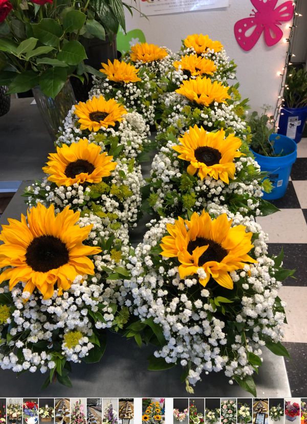 Sunflower centerpieces for an event