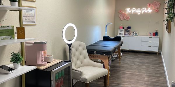 Come relax with me in a clean, quiet and peaceful salon studio. 