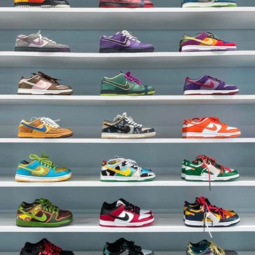 Numerous trainers with versatile style for any occasion. 