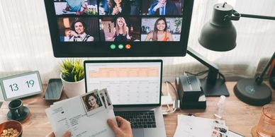Sélection de CV et entretiens en visioconférence.