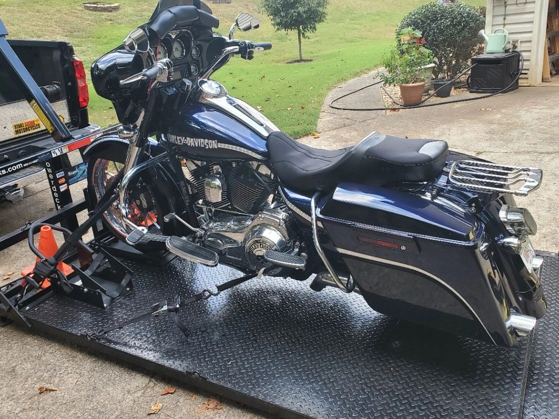 Ray's Motorcycle Towing LLC logo