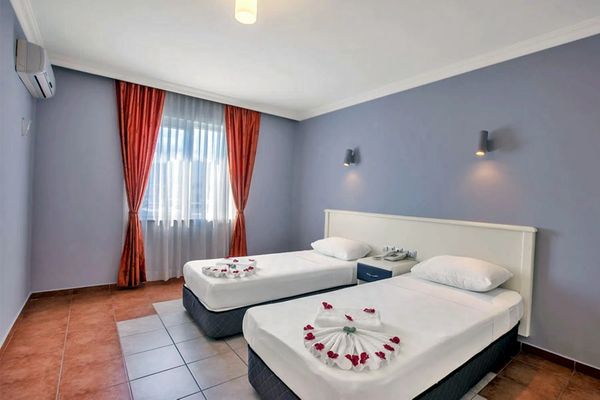 GRAND ALISA HOTEL