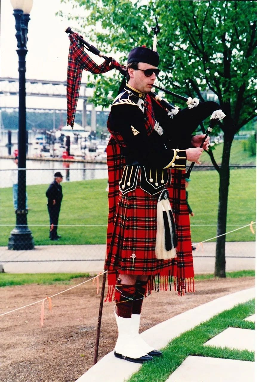Bagpiper for Hire
