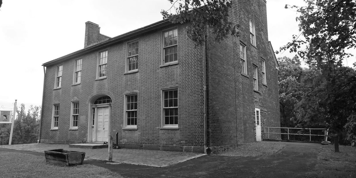 The Ewing House - Farmington, PA