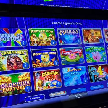 Slot machine screen with various game options.