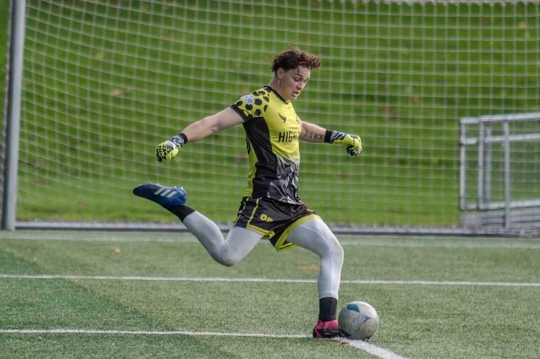Starting goalkeeper Mason Averill