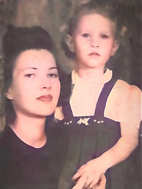 Aileen Rose (left) and Jackie Rose Fairchild (right) circa 1948.