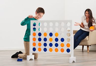 GIANT CONNECT 4 GAME