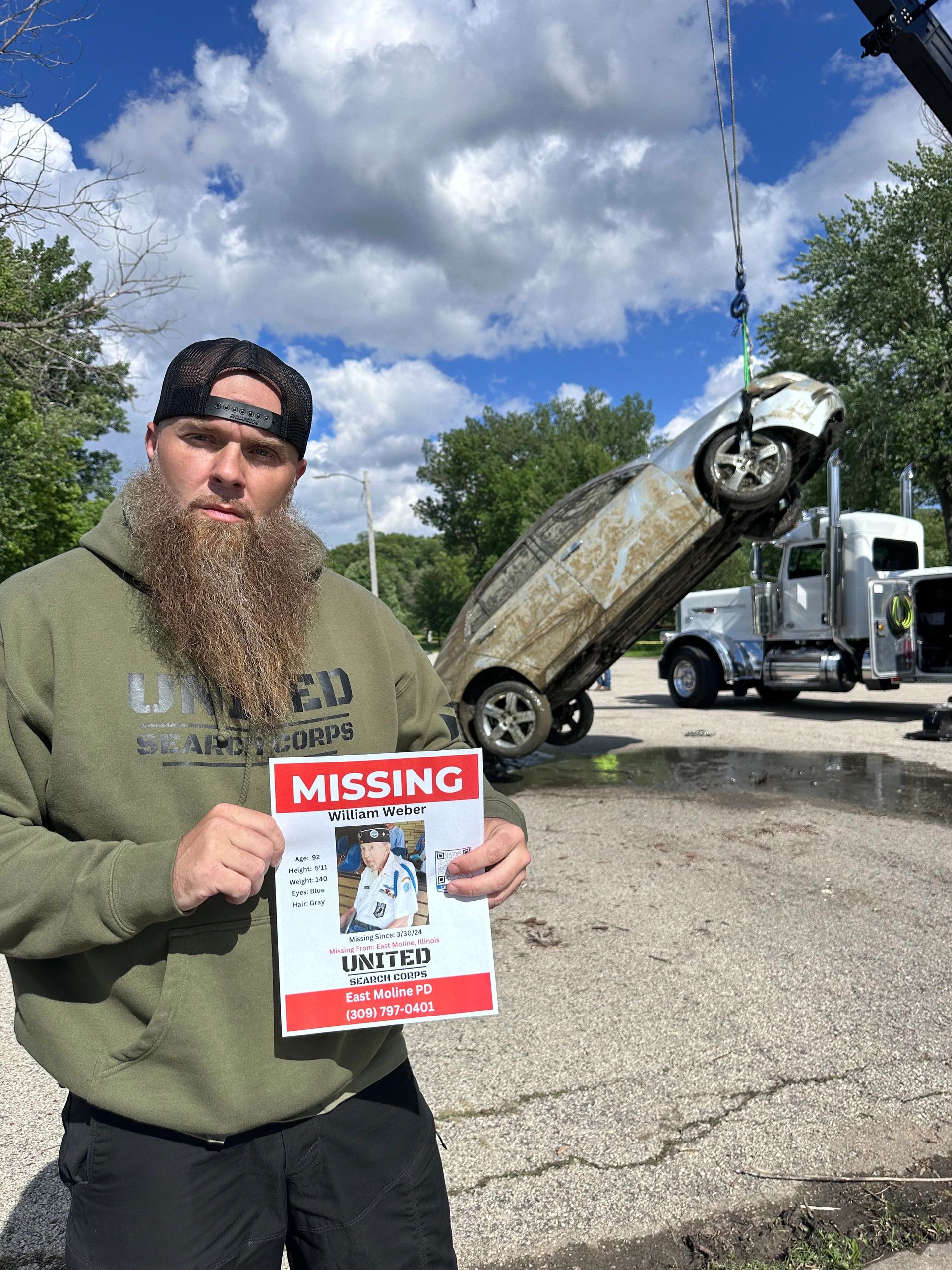 Doug Bishop Sonar Expert Searching Sonar Underwater Recovery