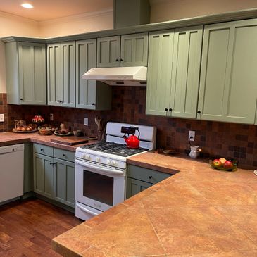 #paintedcabinetscamanoislandwa