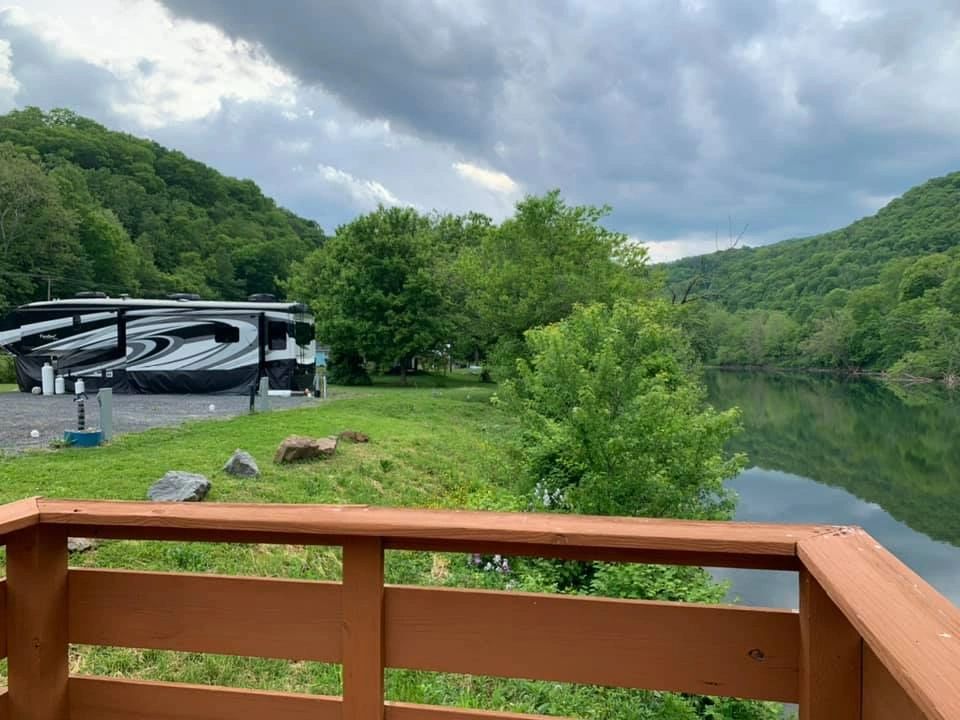 Rv Park Rivers Edge RV Park