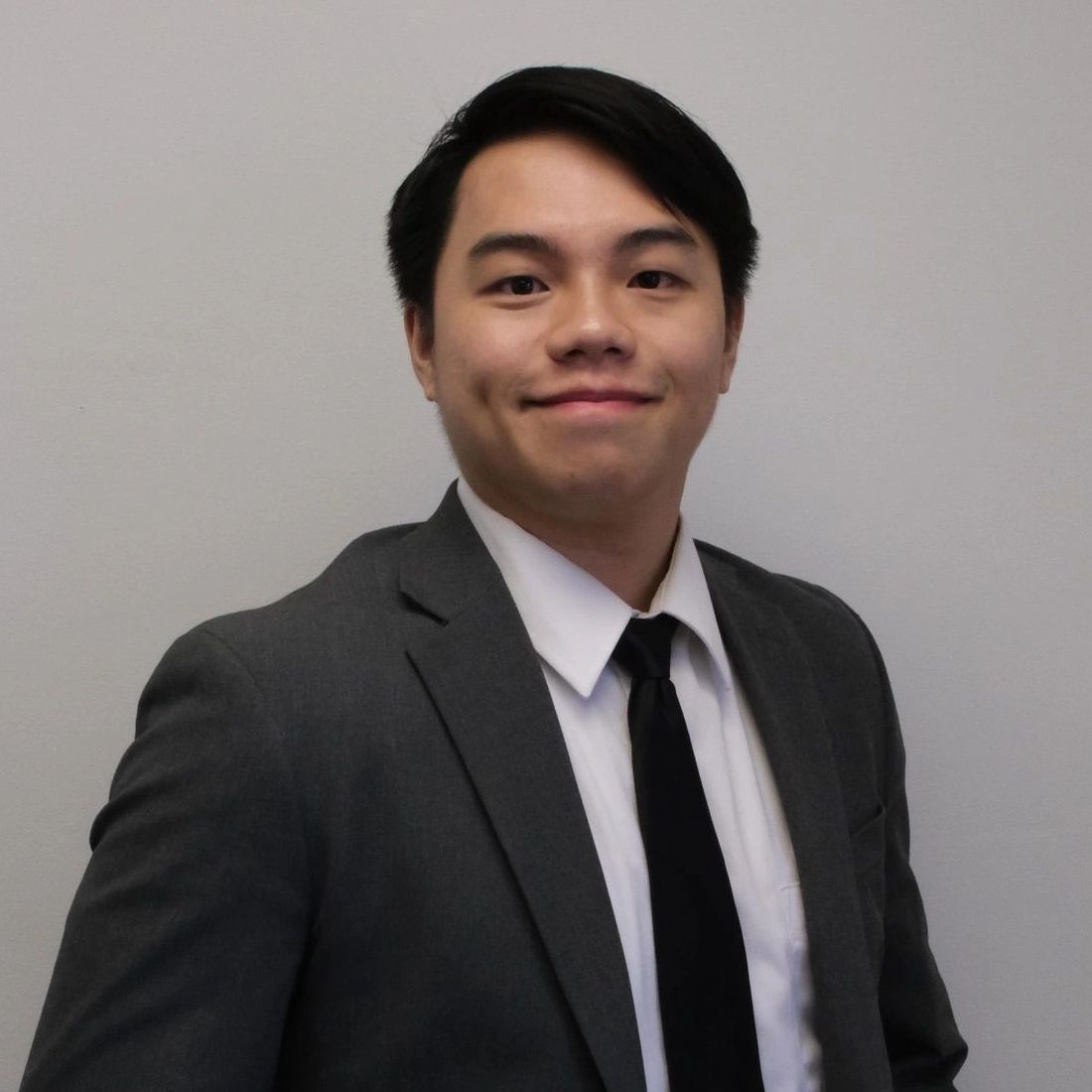 Insurance Agent Alex Vang