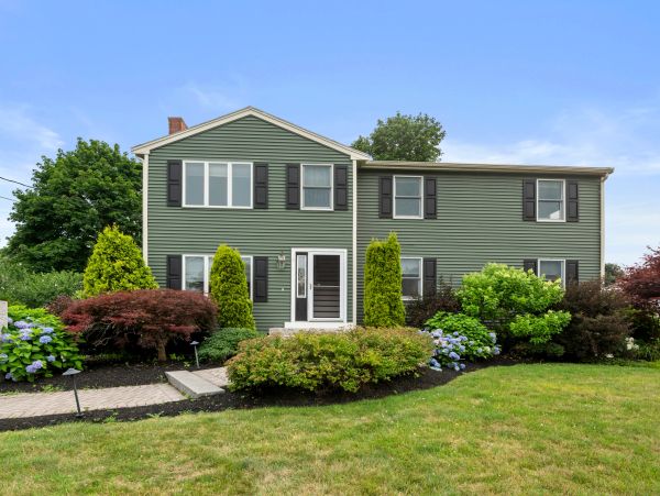 4 Raymond Circle Peabody, MA