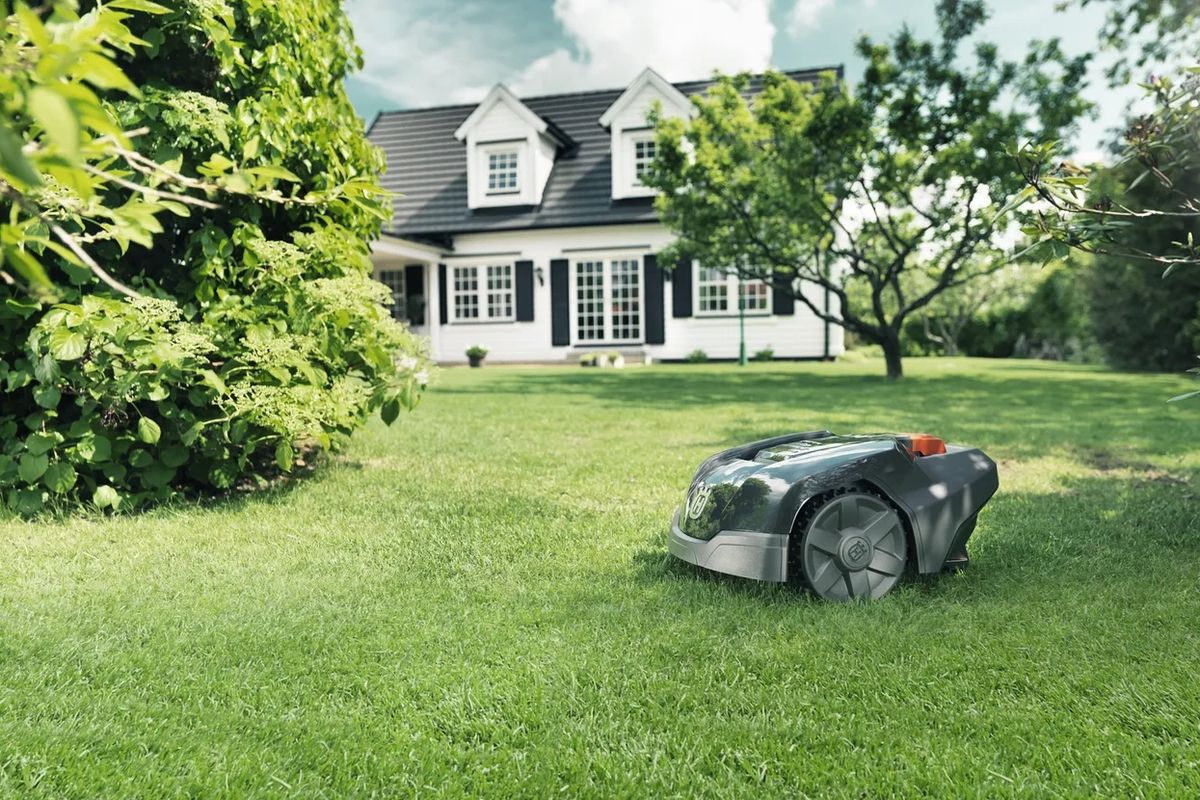 (Second Hand) Husqvarna Automower® 105