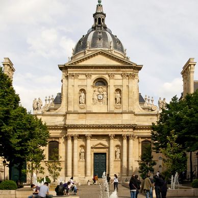 "File:Façade de la chapelle Sainte-Ursule, Sorbonne, Paris.jpg" by Jebulon is marked with CC0 1.0.
3