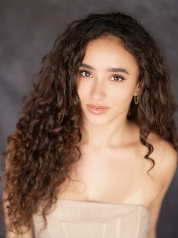 Headshot natural light actor