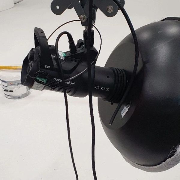 A light mechanism for a stage