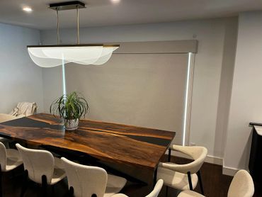 Replaceable Battery operated motorized screens