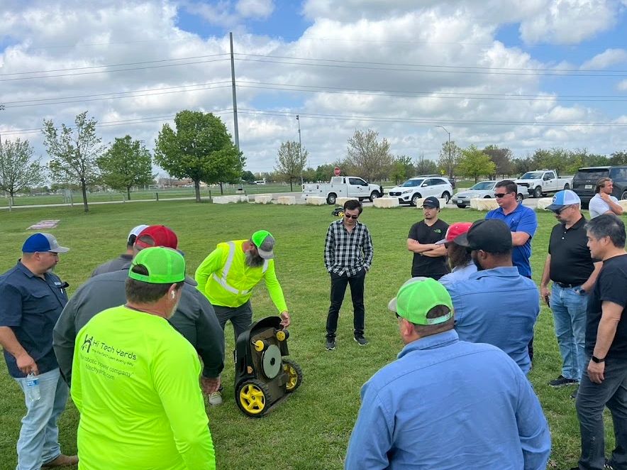 dax-slate-hitech-yards-robot-lawn-mower-demo