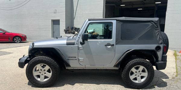 2015 Jeep Wrangler Freedom Edition 4x4
6speed manual transmission
Kelley blue book $12,621.00
