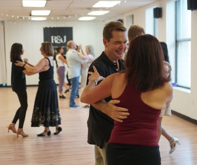 Ballroom Dance Lessons in Canton, Ohio. Private Lessons, Group Classes, Social Events and More!