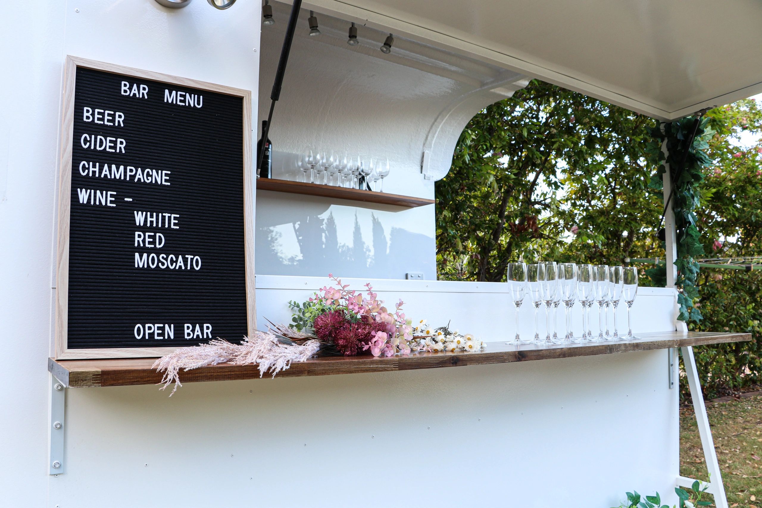 Why You Need a Mobile Bar at Your Wedding!
