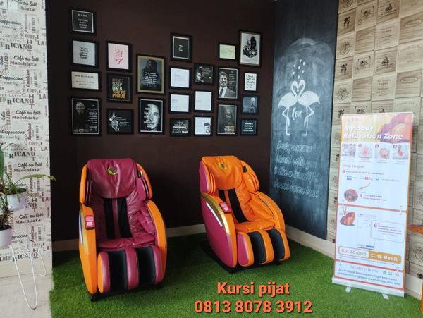 Kursi pijat untuk ruang tunggu